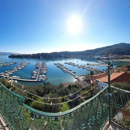 La Terrazza Sulla Baia Di Le Grazie Holiday home