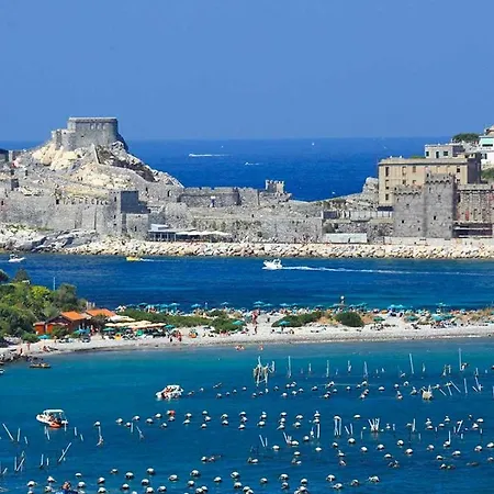La Terrazza Sulla Baia Di Le Grazie *