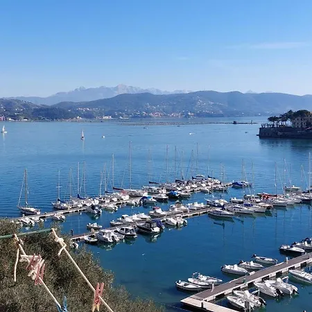 Casa vacanze La Terrazza Sulla Baia Di Le Grazie *